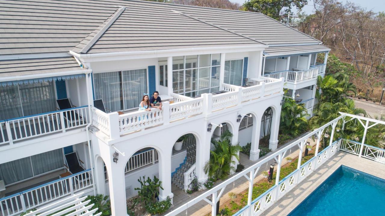 Somewhere Koh Sichang Exterior photo